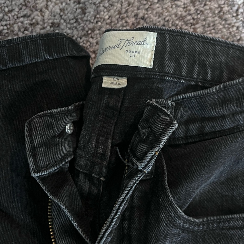 Universal Thread Black Slim Straight Jeans with Contrast Stitching